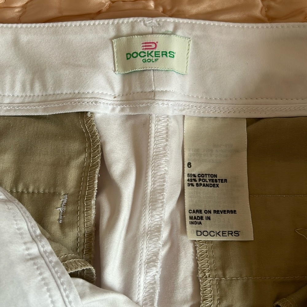 Dockers white womens gold capris